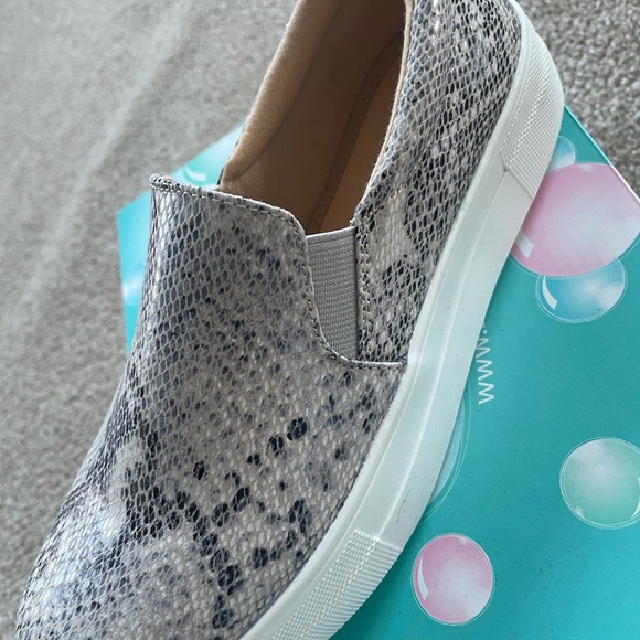 SNAKESKIN SNEAKER - Picture 2 of 4